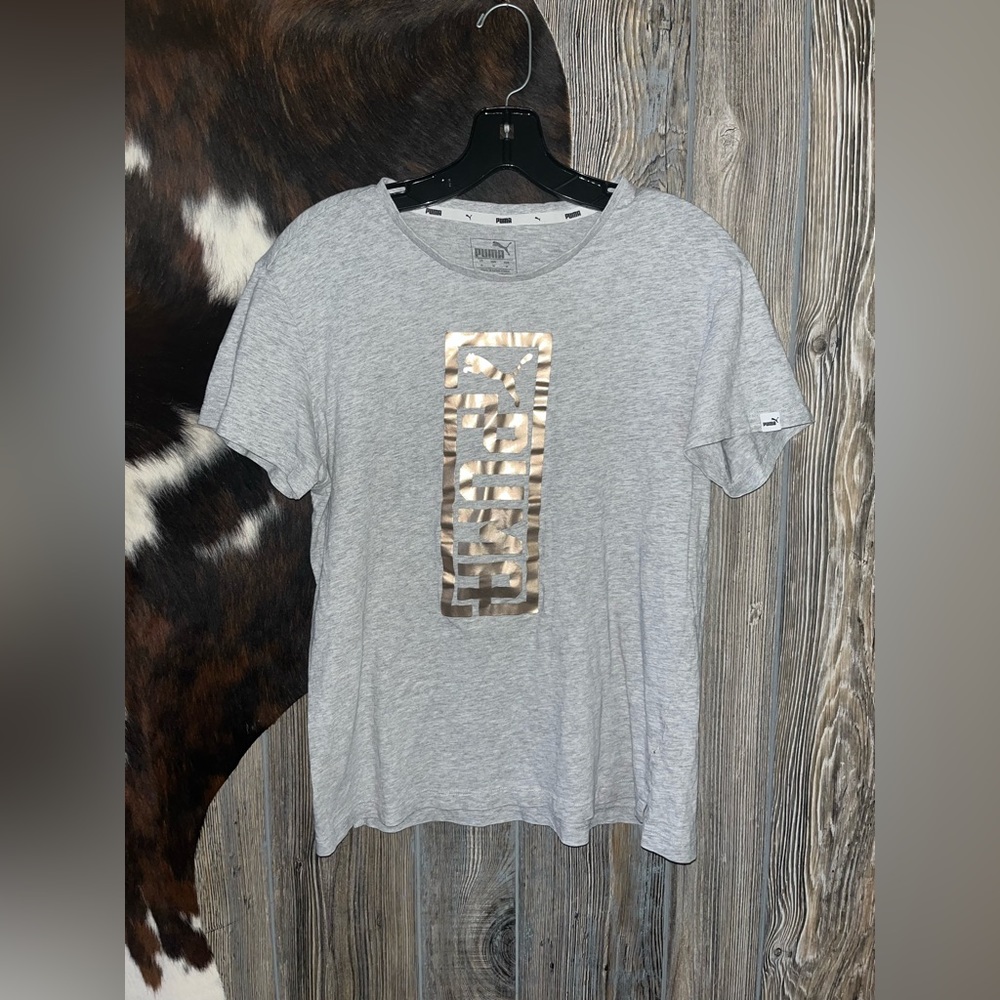 Puma size medium foil printed tshirt